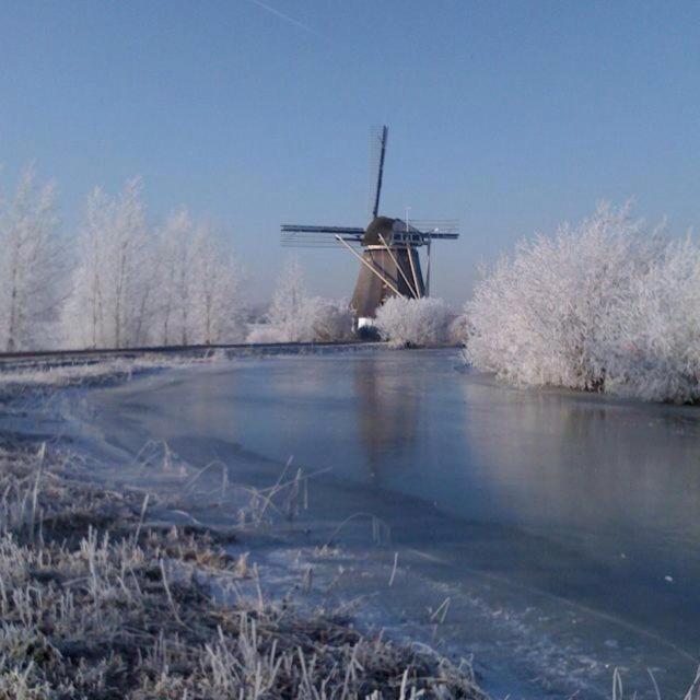 Mondriaanmolen, A Real Windmill Close To Amsterdam أبكودْ المظهر الخارجي الصورة